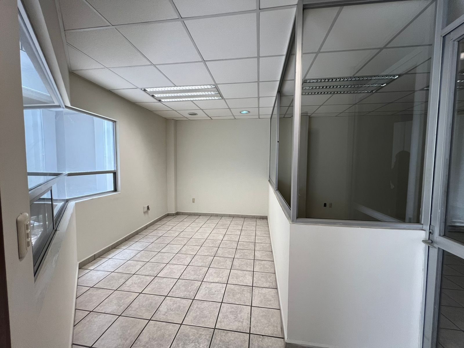 Interior 6