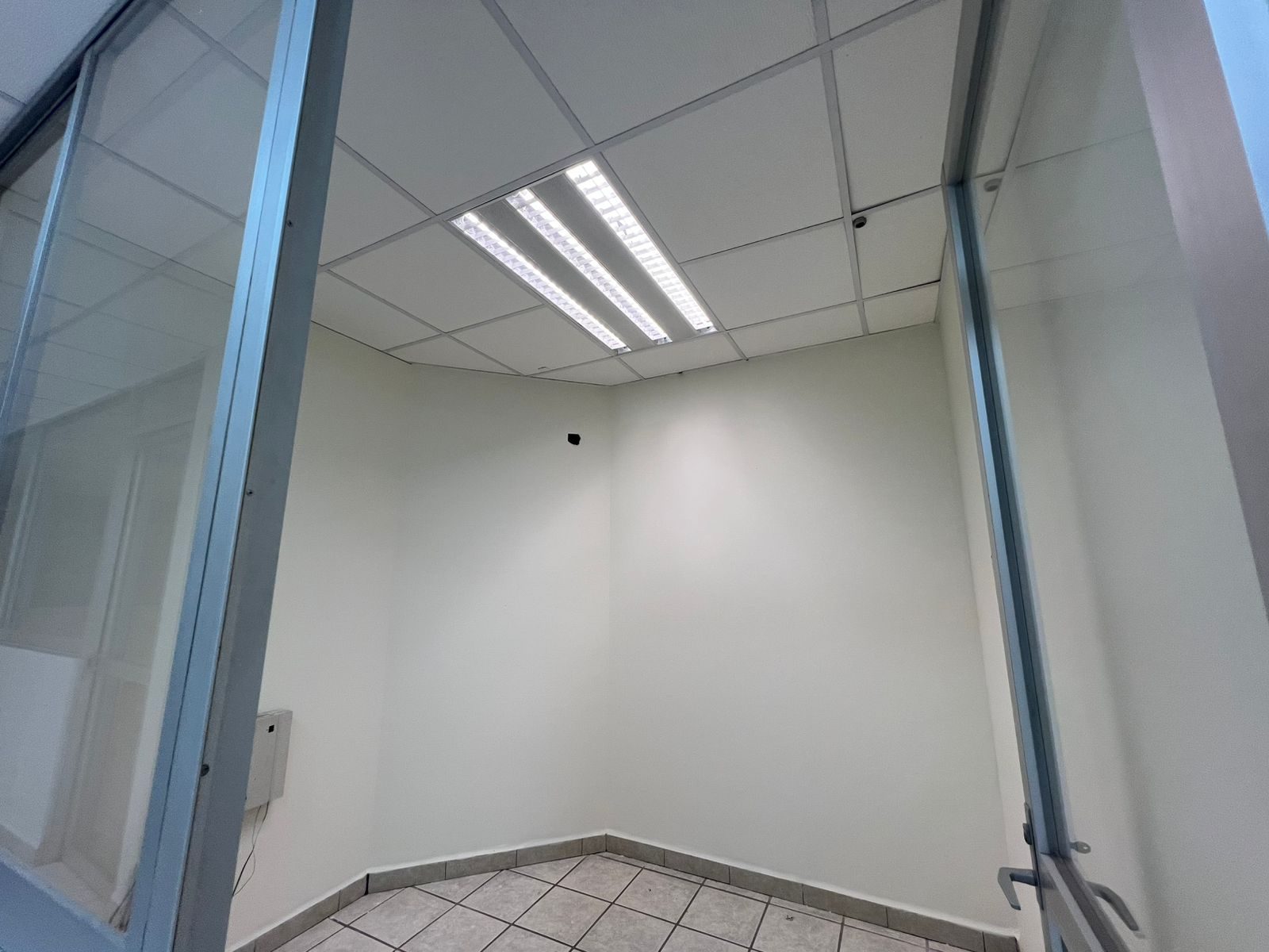 Interior 8